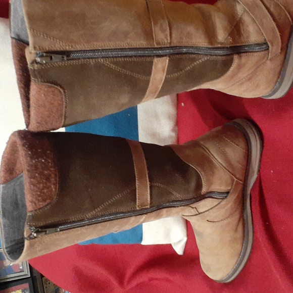 L.L. BEAN TALL BOOTS - Picture 5 of 12